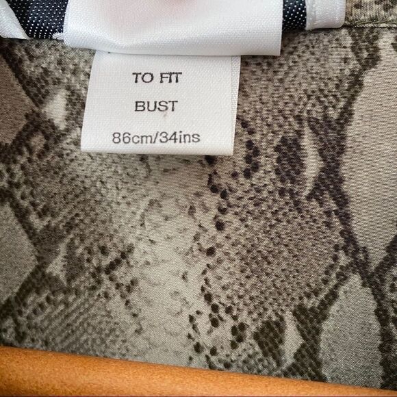 Vintage Jaeger Snakeskin Print Silk Button Down - Picture 4 of 8